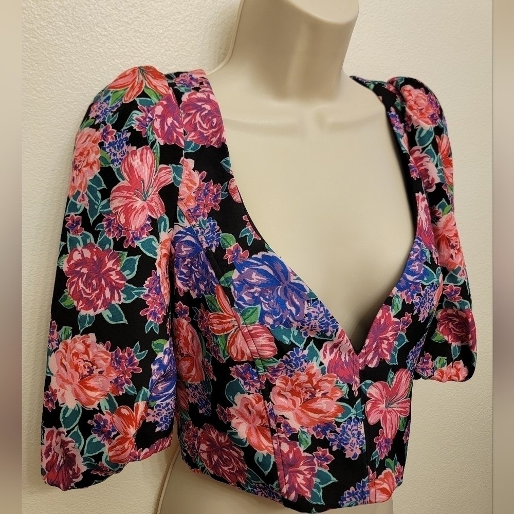 Zara Ladies Cropped Blouse - Picture 2 of 3